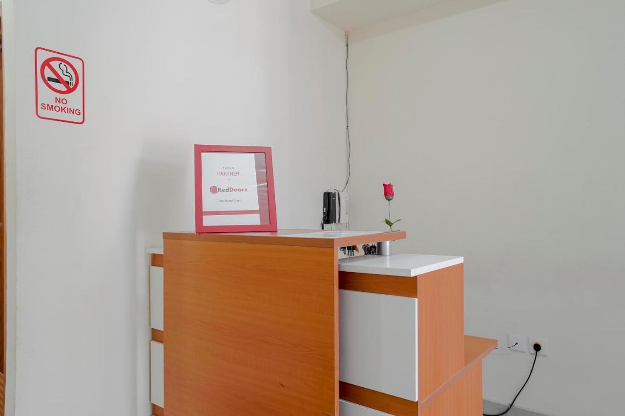 Reddoorz @ Jalan Biak Roxy Jakarta Luaran gambar
