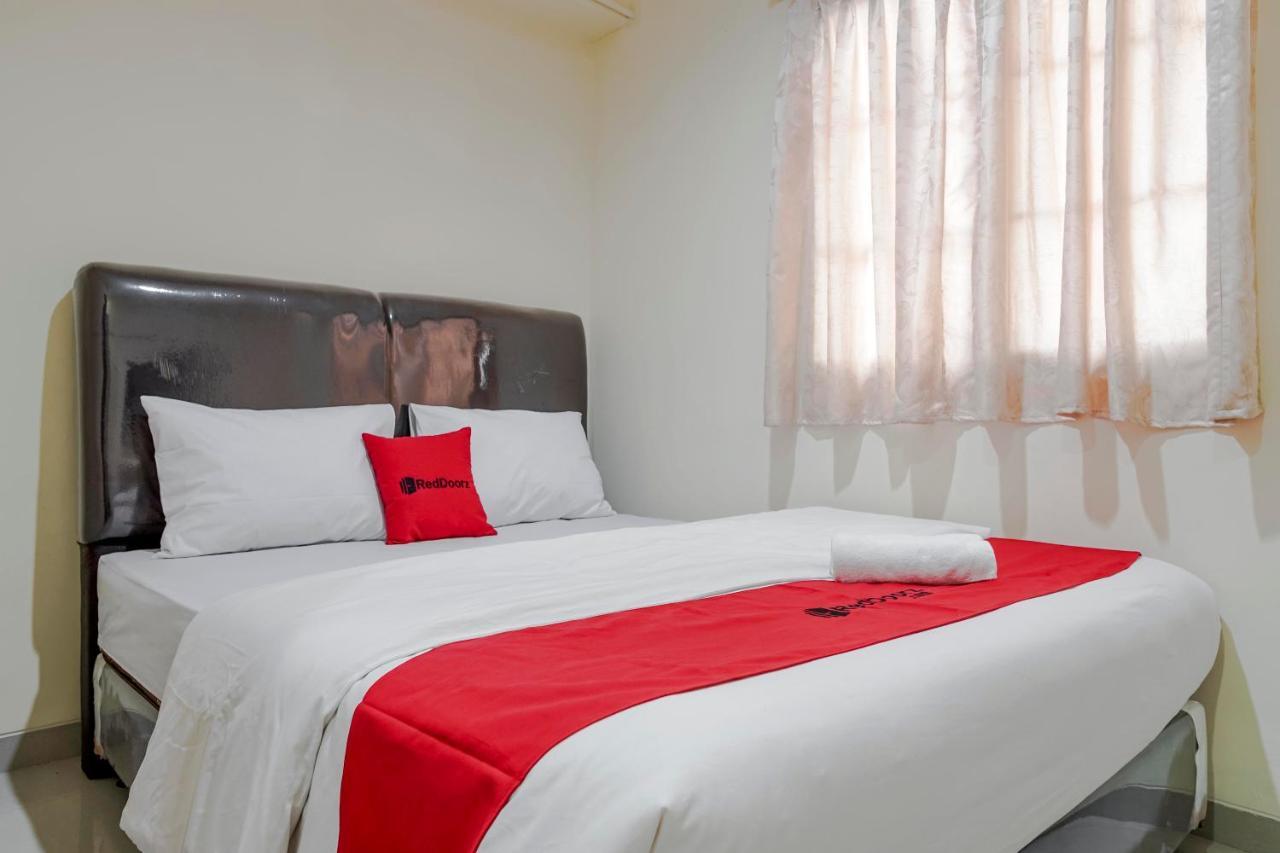 Reddoorz @ Jalan Biak Roxy Jakarta Luaran gambar
