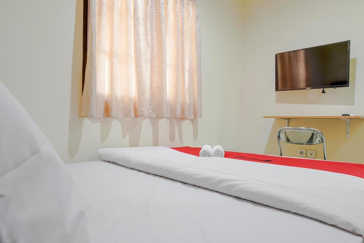 Reddoorz @ Jalan Biak Roxy Jakarta Luaran gambar