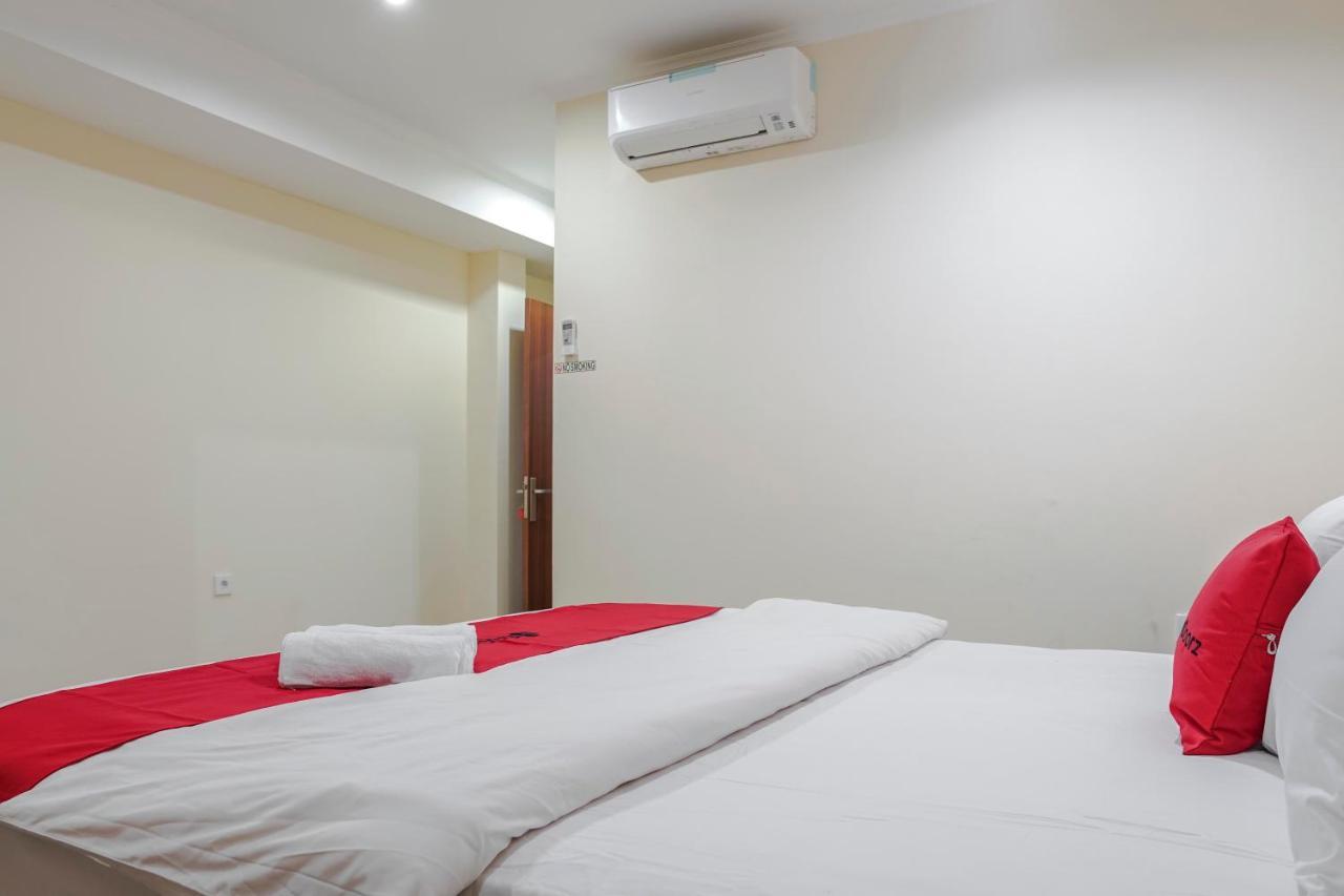 Reddoorz @ Jalan Biak Roxy Jakarta Luaran gambar