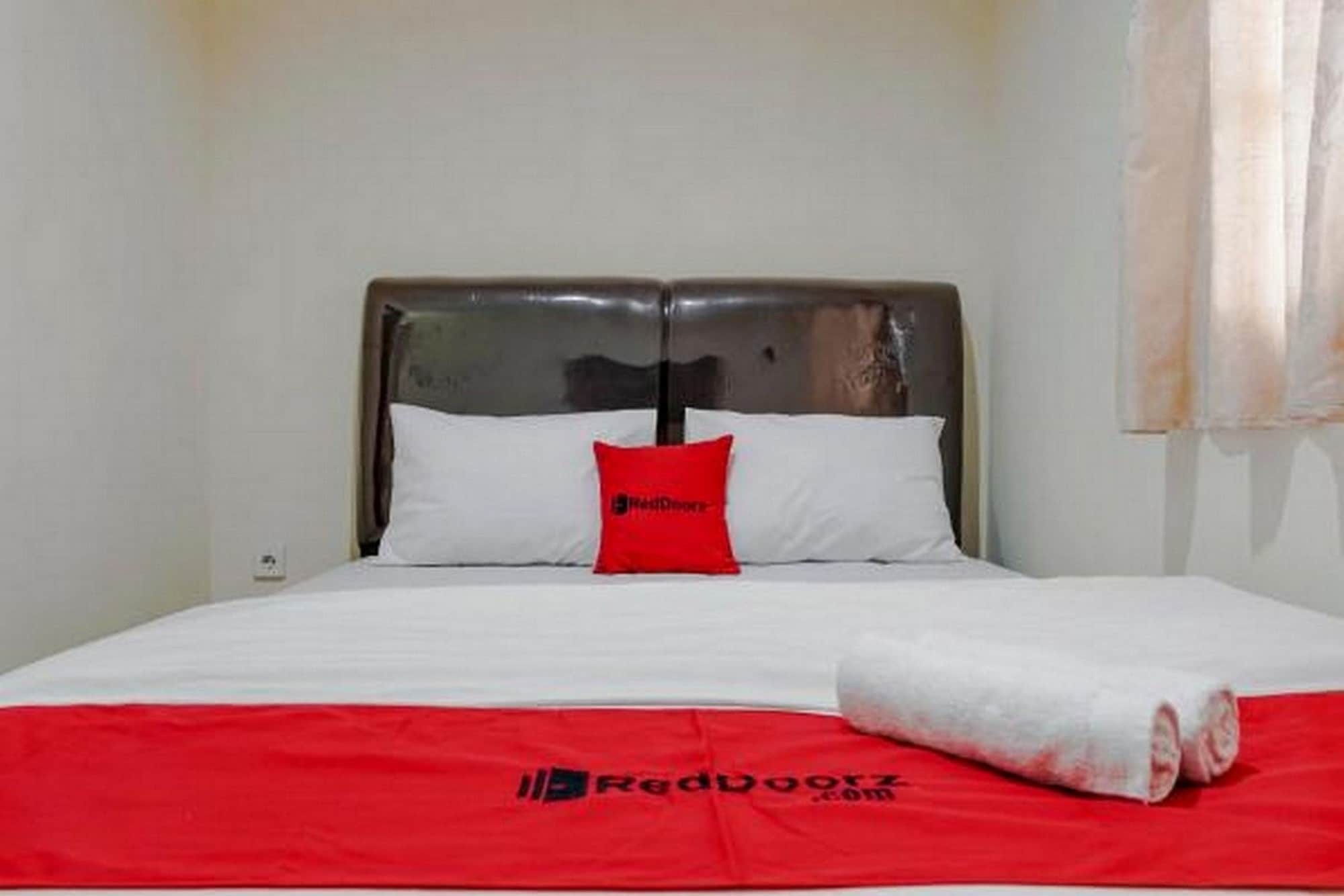 Reddoorz @ Jalan Biak Roxy Jakarta Luaran gambar