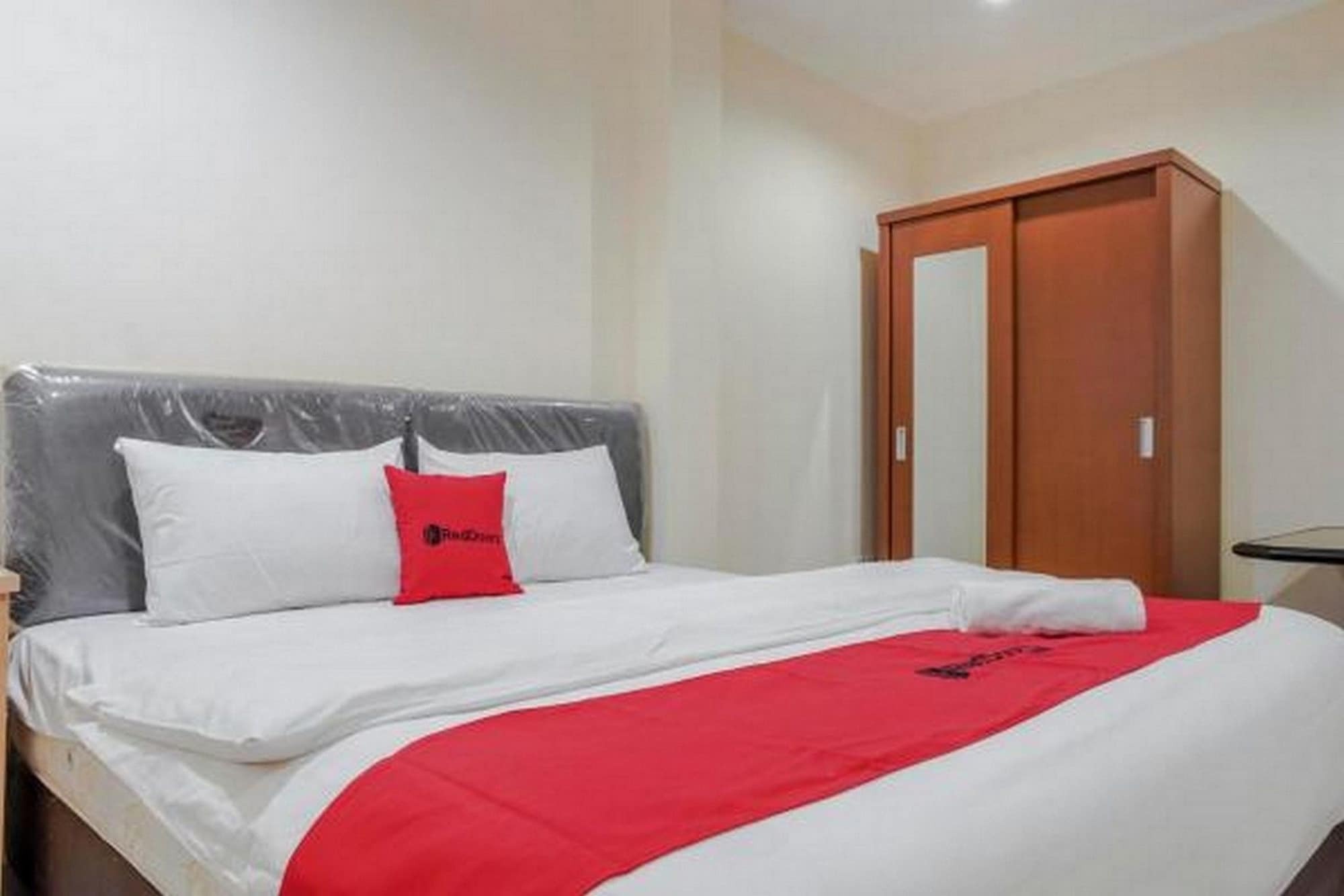 Reddoorz @ Jalan Biak Roxy Jakarta Luaran gambar