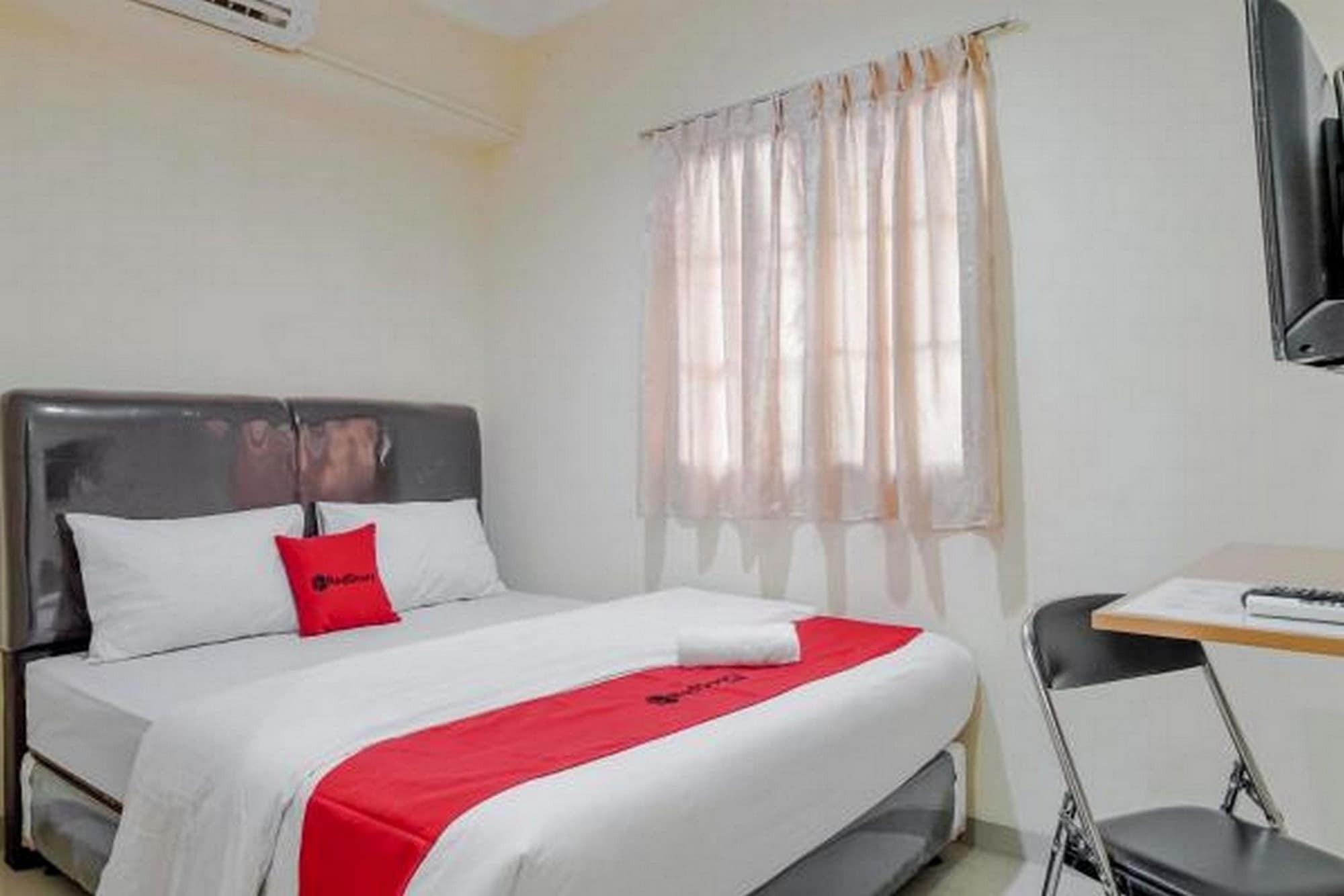 Reddoorz @ Jalan Biak Roxy Jakarta Luaran gambar
